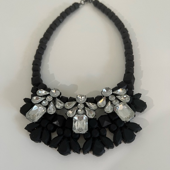 NECKLACE of BLACK MULTI SHAPE & SIZE BEADS ADORNED w SIGNIFICANT RHINESTONES - Picture 2 of 10